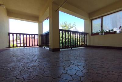 Casă cu 8 camere cu Teren 450 Mp în Central - 3