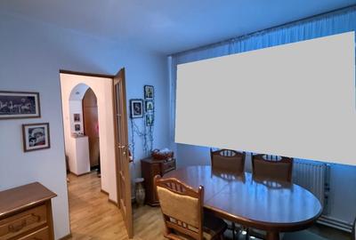Apartament cu 2 camere nedecomandat în George Enescu