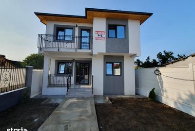 Casă cu 4 camere cu Teren 180 Mp în Central