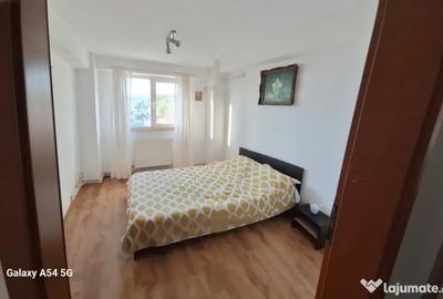 Apartament cu 3 camere decomandat în Nicolae Titulescu