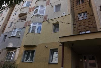 Garsonieră semidecomandată în Micro 1