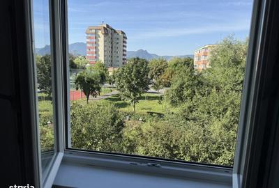 Apartament cu 2 camere decomandat în Triaj