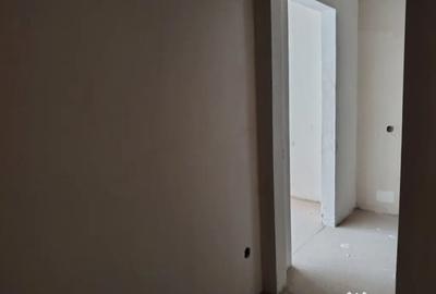 Apartament cu 2 camere semidecomandat în Florești