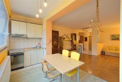 Apartament cu 2 camere semidecomandat, mobilat în Neptun