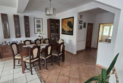 Casă cu 4 camere în Central - 5