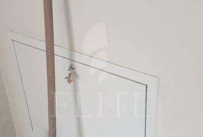 Apartament cu 4 camere în Central - 1