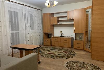 Garsonieră decomandată, mobilată în Dristor - 1