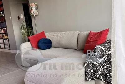 Apartament cu 3 camere, mobilat în Central