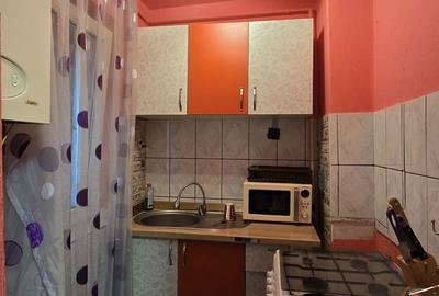 Apartament cu 2 camere nedecomandat în Central