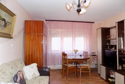 Apartament cu 2 camere decomandat în Independenței - 2