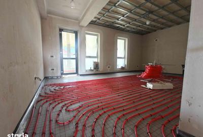 Casă cu 4 camere cu Teren 355 Mp în Central