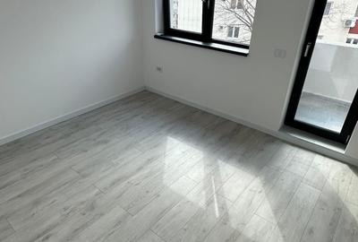 Apartament cu 4 camere decomandat în Brâncoveanu - 9