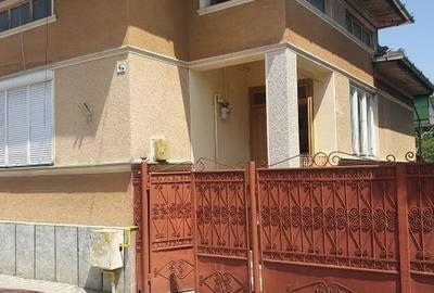 Casă individuală cu 3 camere cu Teren 433 Mp în Central - 2