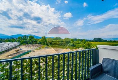 Apartament cu 3 camere decomandat în Sânpetru