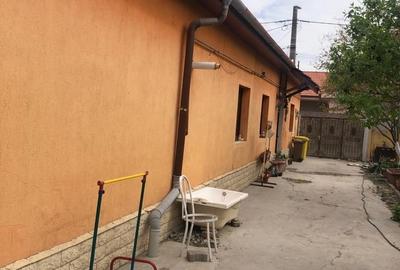 Casă cu 2 camere cu Teren 1400 Mp în Centrul Istoric