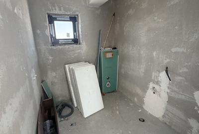 Casă cu 4 camere cu Teren 250 Mp în Central