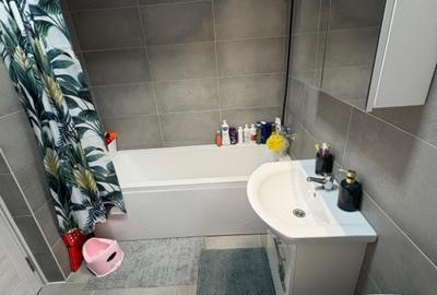 Apartament cu 2 camere semidecomandat în Metalurgiei