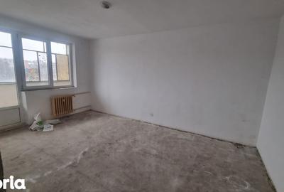 Apartament cu 3 camere decomandat în Decebal - 6