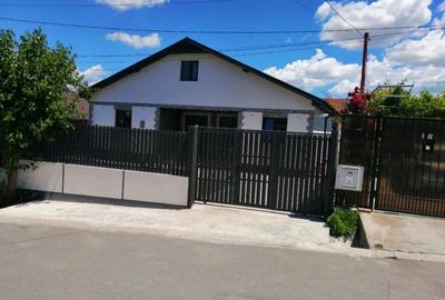 Casă cu 3 camere cu Teren 420 Mp în Valu lui Traian