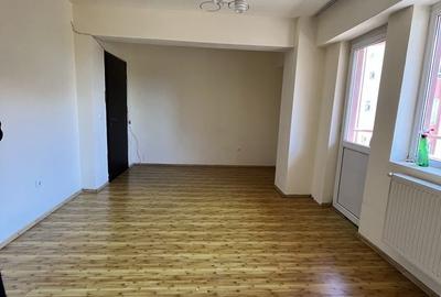 Apartament cu 2 camere decomandat în Exterior Vest - 7