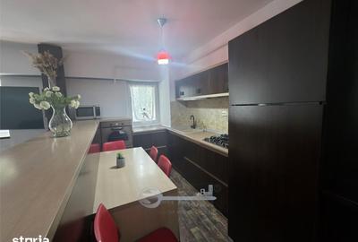 Apartament cu 3 camere în Târgu Cucu