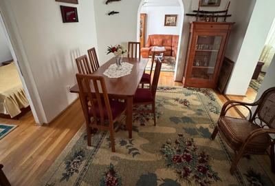 Apartament cu 4 camere, mobilat în Central