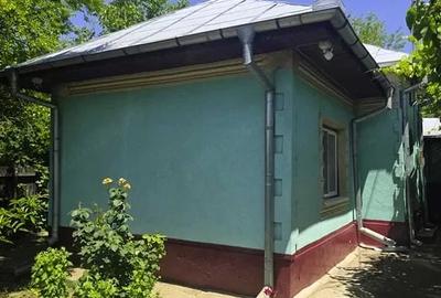 Casă cu 4 camere cu Teren 4300 Mp în Vlăiculești