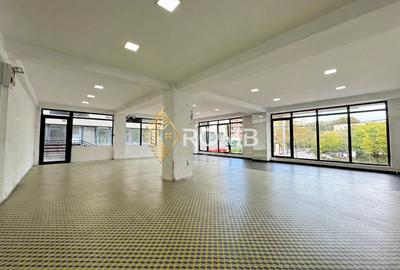 Spațiu comercial, de 450 mp, în Plopilor
