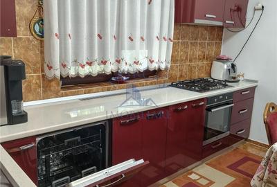 Casă cu 9 camere cu Teren 741 Mp în Central - 10