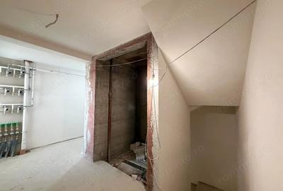 Apartament cu 2 camere decomandat în Plopi - 3