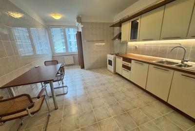 Apartament cu 2 camere decomandat în Calea Plevnei