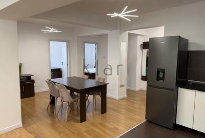 Apartament cu 4 camere semidecomandat, mobilat în Central - 2