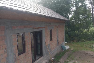 Casă individuală cu 5 camere cu Canalizare în Capul Câmpului - 12