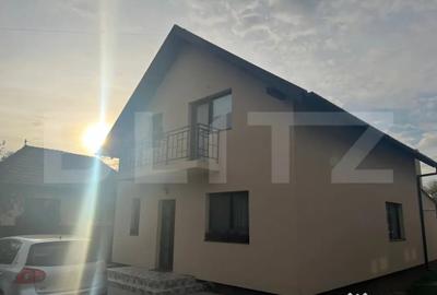 Casă cu 5 camere cu Teren 708 Mp în Central - 1