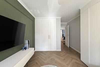 Apartament cu 3 camere semidecomandat, mobilat în Florești