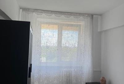 Apartament cu 3 camere decomandat în Brâncoveanu