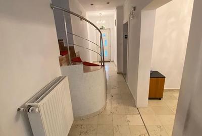 Vilă zona Liviu Rebreanu - 33