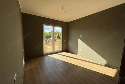 COMISION 0% | Apartament 3 Camere | Etaj 2 | 90 mp | Zona Plopi - 3