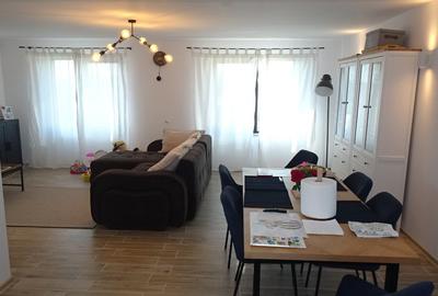 Casă cu 4 camere cu Teren 942 Mp în Zăvoi - 15