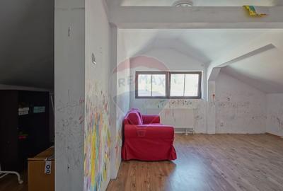 Casă cu 4 camere cu Teren 108 Mp în Schei - 18