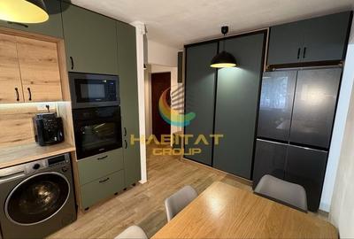 Apartament cu 3 camere semidecomandat în Berceni