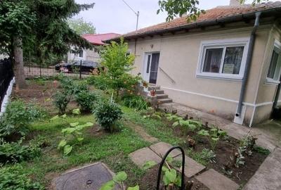 Casă individuală cu 5 camere cu Teren 663 Mp în Central - 1
