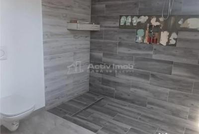 Spațiu comercial, de 405 mp, în Central - 4