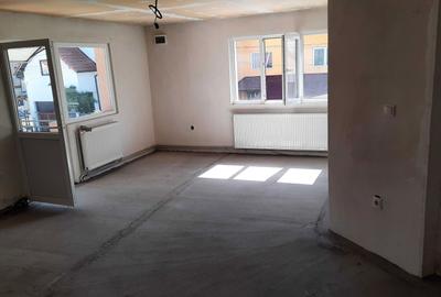 Casă cu 4 camere în Central - 3