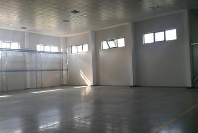Spațiu comercial, de 700 mp, în Central - 4