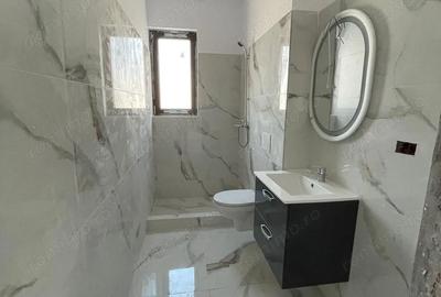 Apartament cu 3 camere decomandat în Central - 1