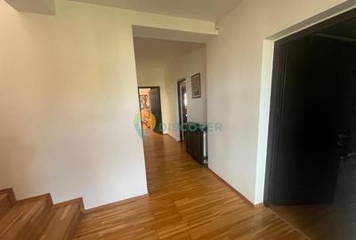 Casa 400 mp de Buhusi, Bacau - 13