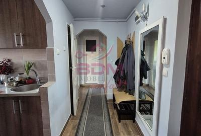 Apartament cu 2 camere decomandat în Micro 1
