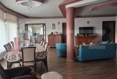 Casa de vanzare in Corunca, ideala pentru 2 familii sau pensiune - 11