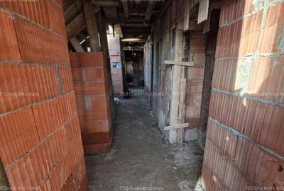 Casă cu 4 camere cu Teren 227 Mp în Chișoda - 8